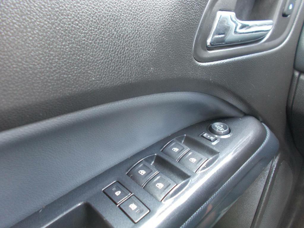 2015 Chevrolet Colorado Image 12