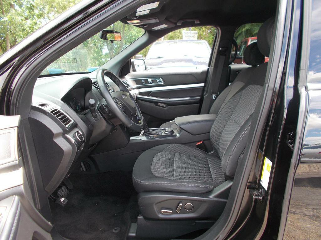 2017 Ford Explorer Image 10