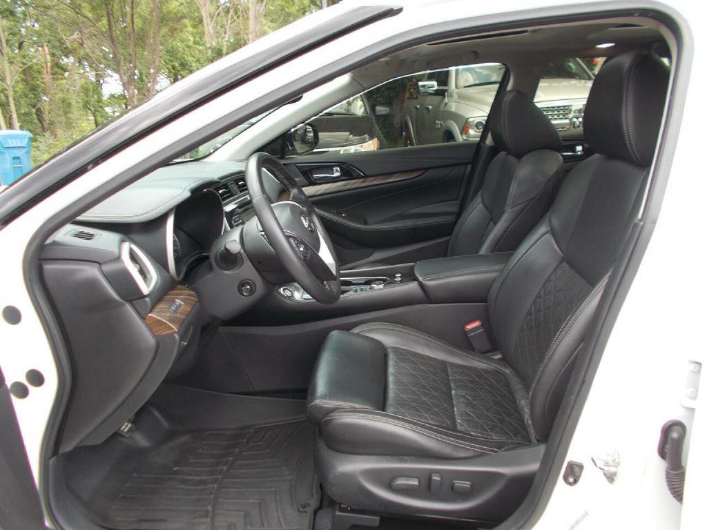 2016 Nissan Maxima Image 13