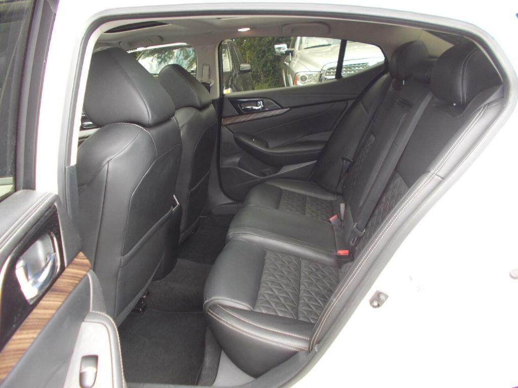 2016 Nissan Maxima Image 14