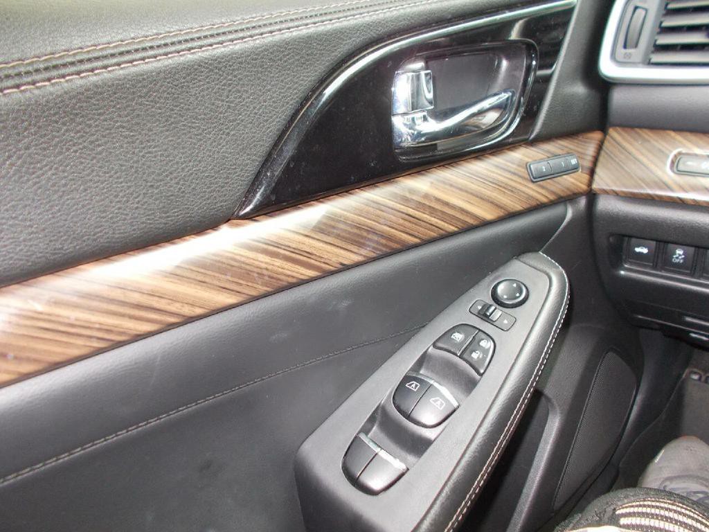 2016 Nissan Maxima Image 21