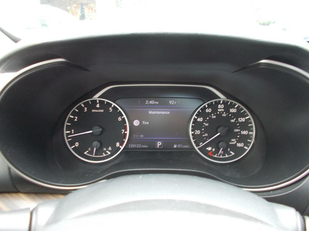 2016 Nissan Maxima Image 22
