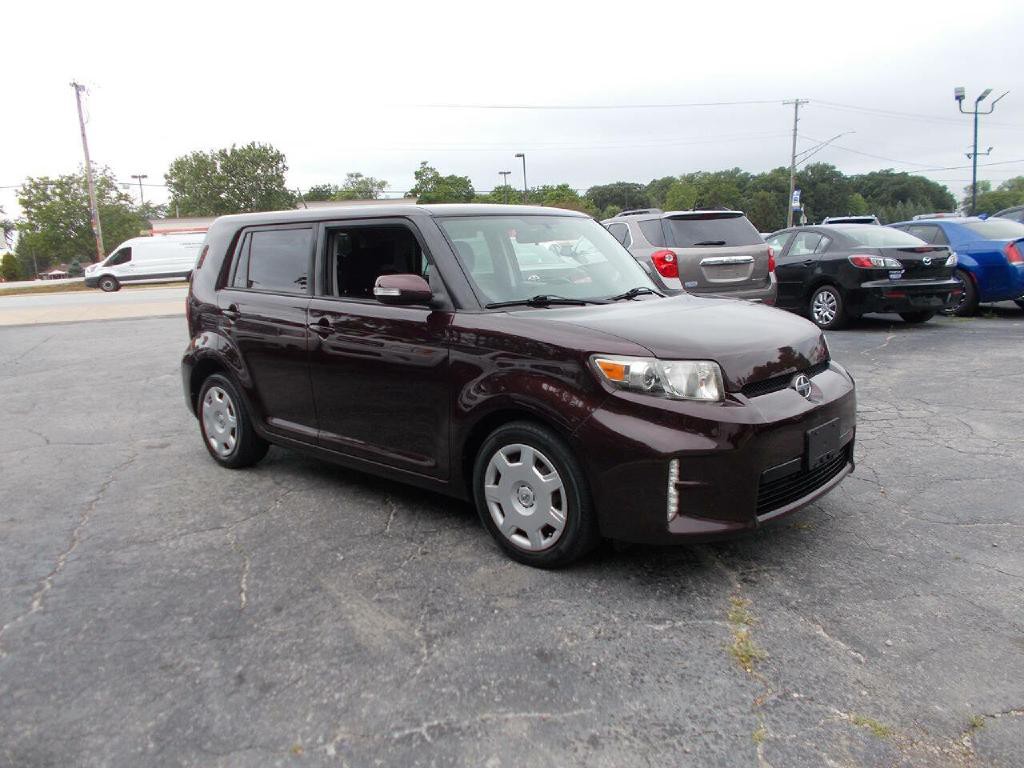 2013 Scion xB Image 3