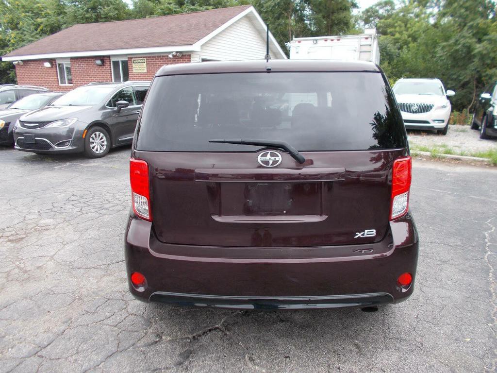 2013 Scion xB Image 4