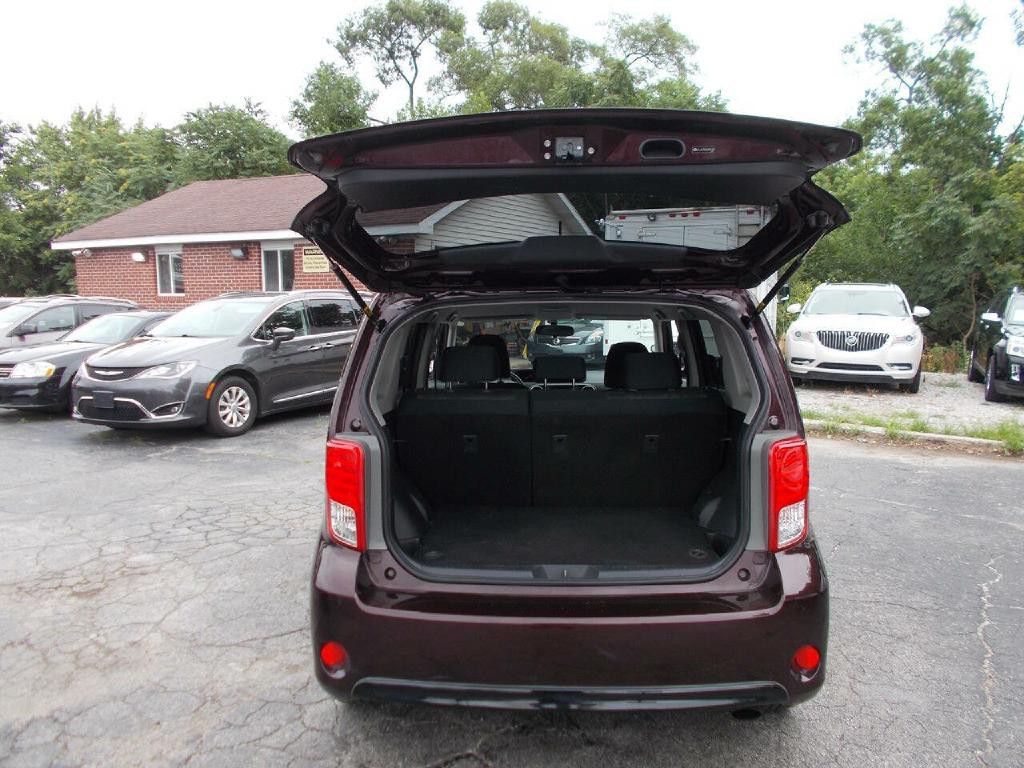 2013 Scion xB Image 6