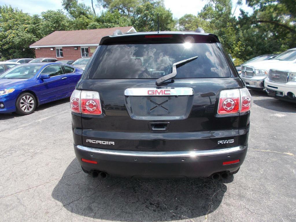 2011 GMC Acadia Image 3