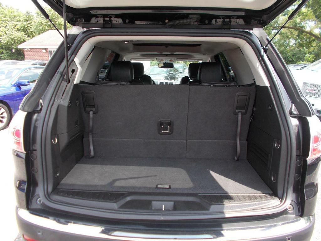 2011 GMC Acadia Image 7