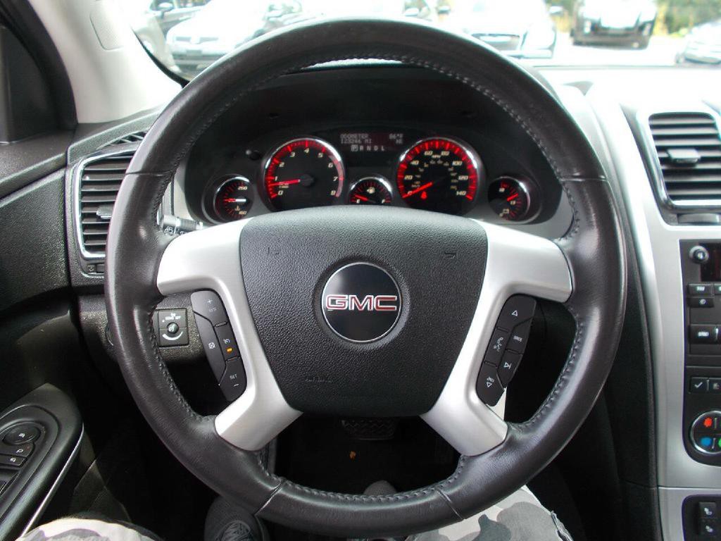 2011 GMC Acadia Image 21