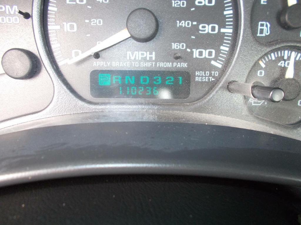 2002 GMC Sierra 1500 Image 11
