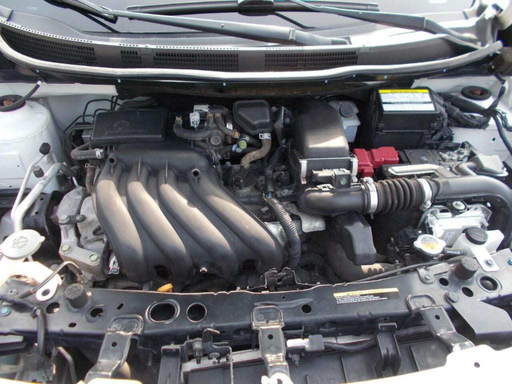 2018 Nissan Versa Image 8