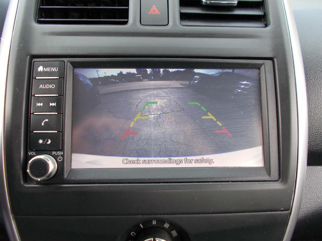 2018 Nissan Versa Image 16