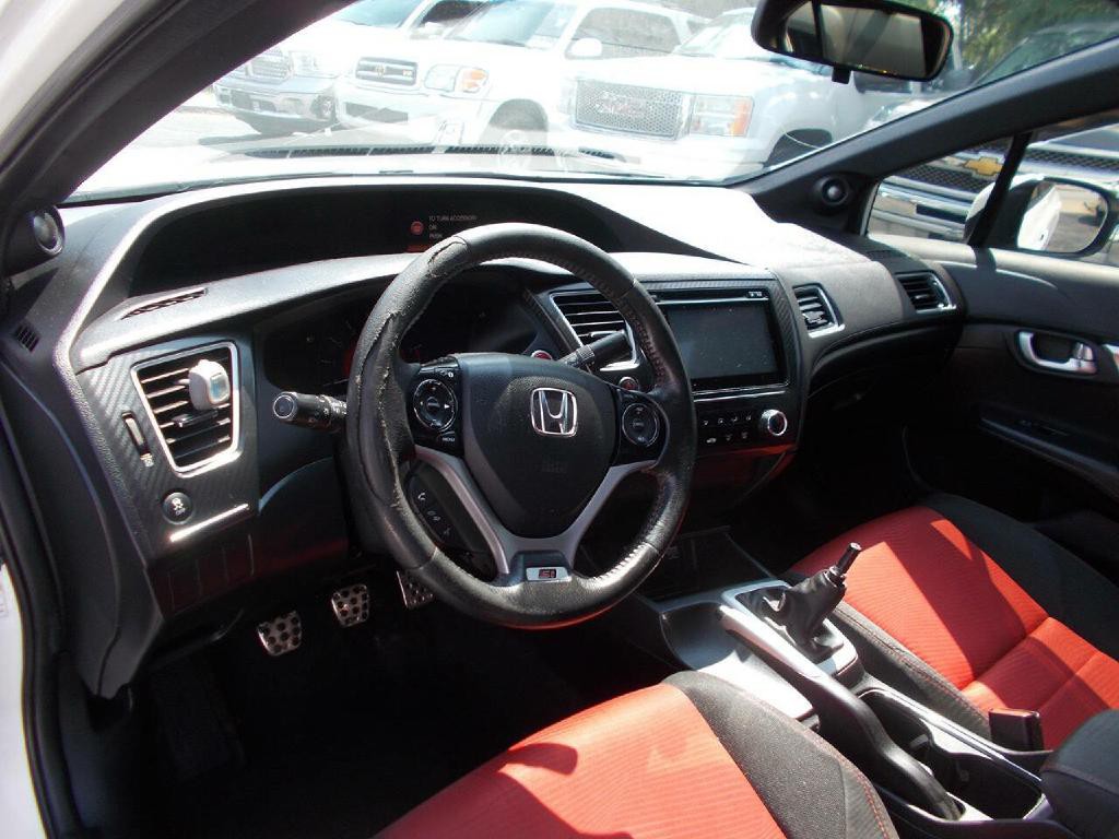 2015 Honda Civic Image 9