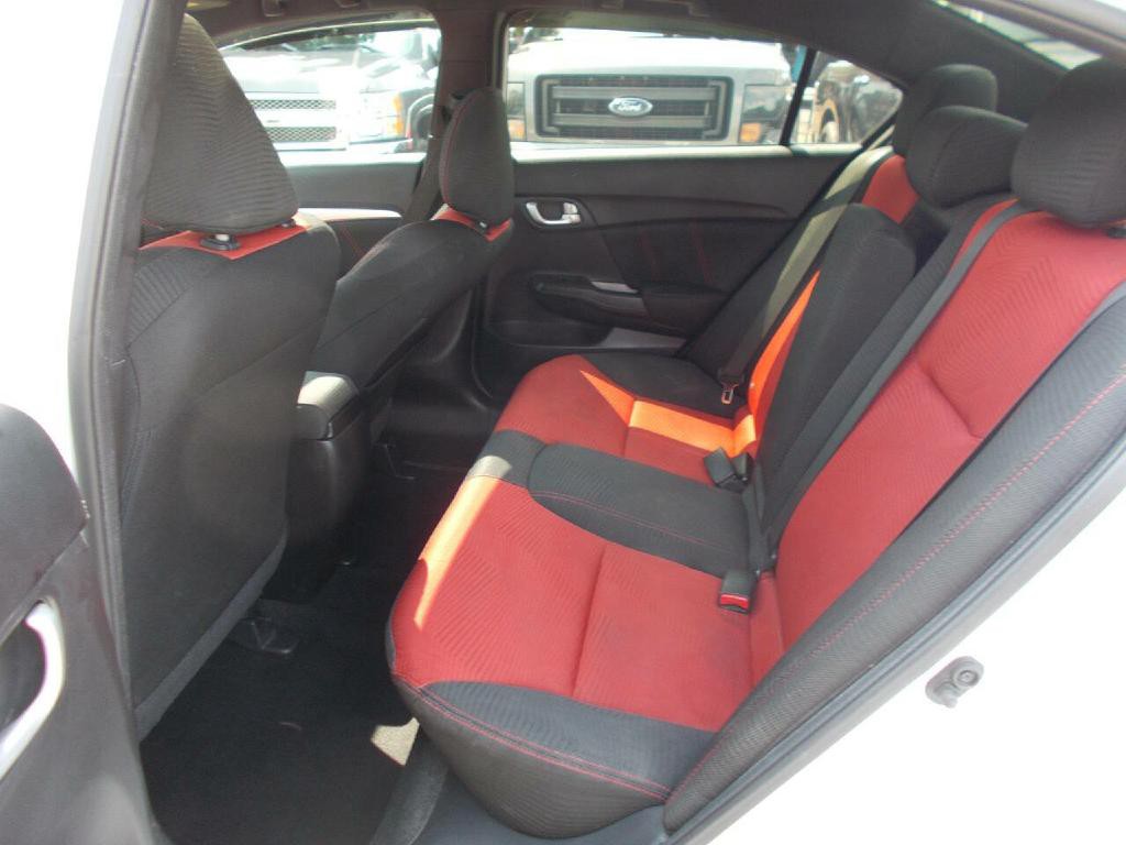 2015 Honda Civic Image 12