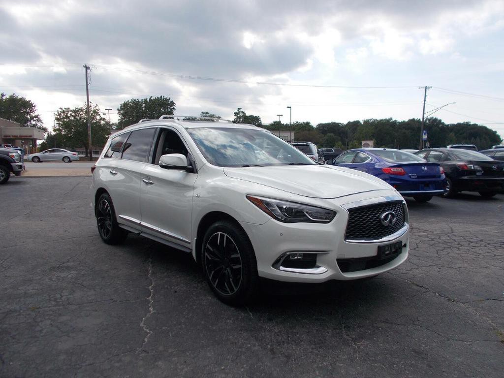 2017 INFINITI QX60 Image 3
