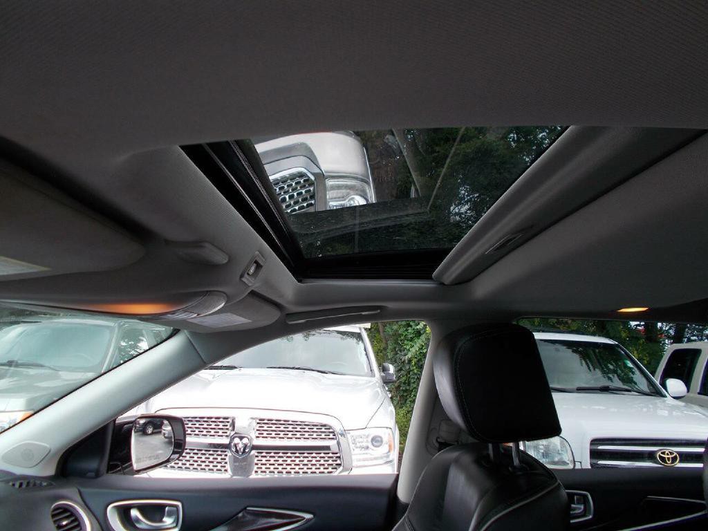 2017 INFINITI QX60 Image 11