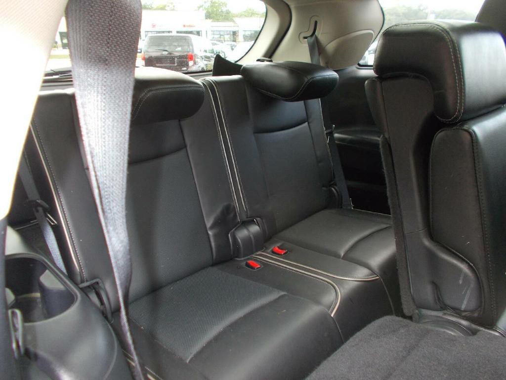 2017 INFINITI QX60 Image 18