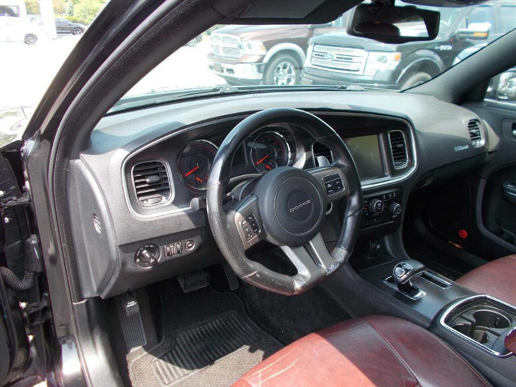 2014 Dodge Charger Image 9