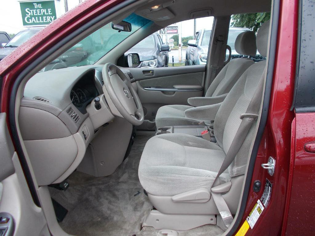 2008 Toyota Sienna Image 10