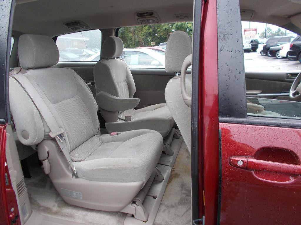 2008 Toyota Sienna Image 14