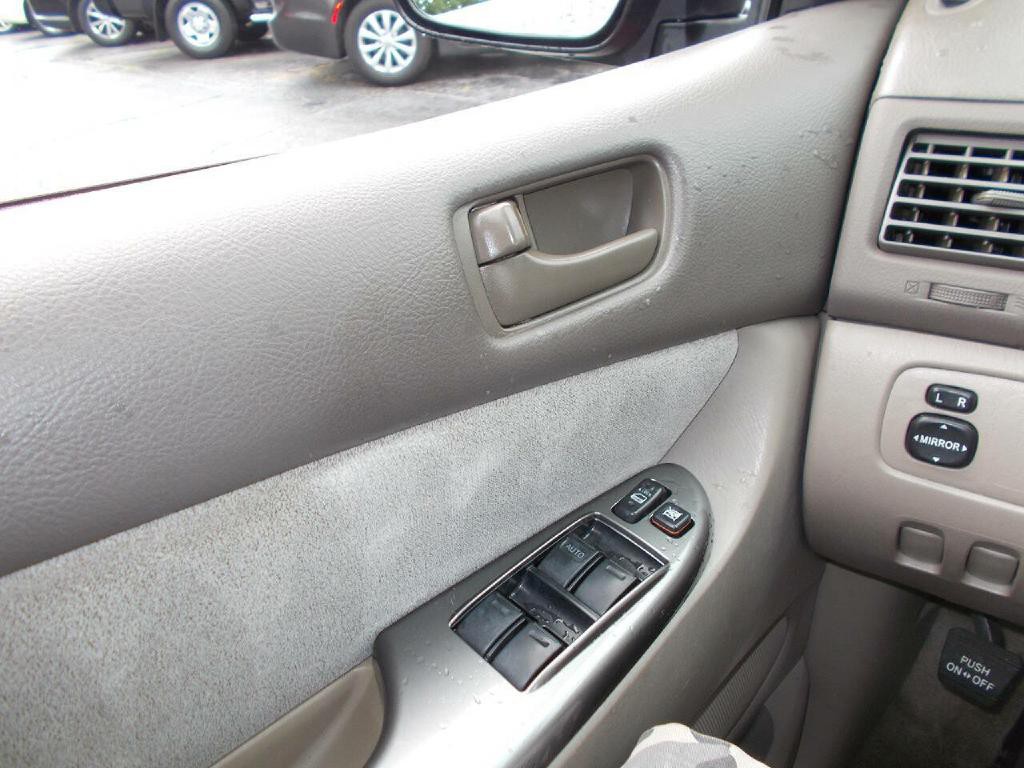 2008 Toyota Sienna Image 17
