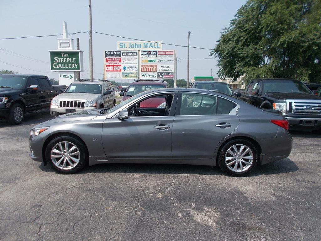 2015 INFINITI Q50 Image 1