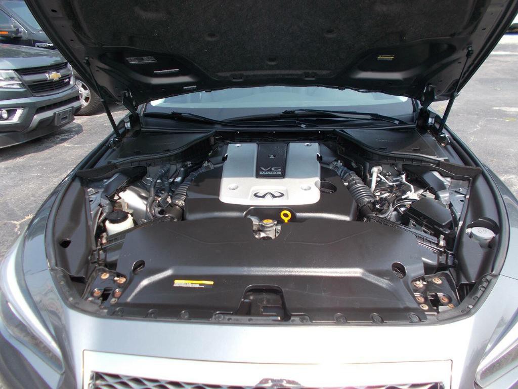 2015 INFINITI Q50 Image 8