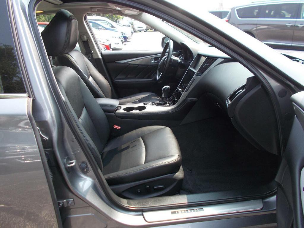 2015 INFINITI Q50 Image 13