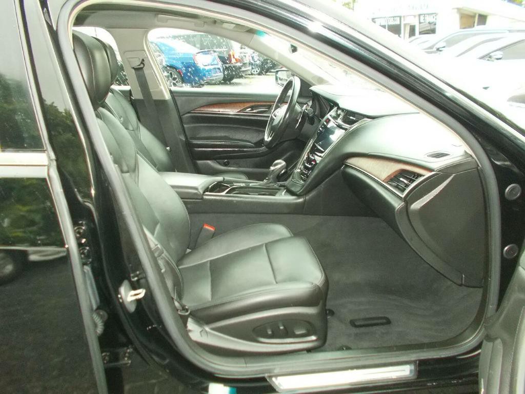 2016 Cadillac CTS Image 13