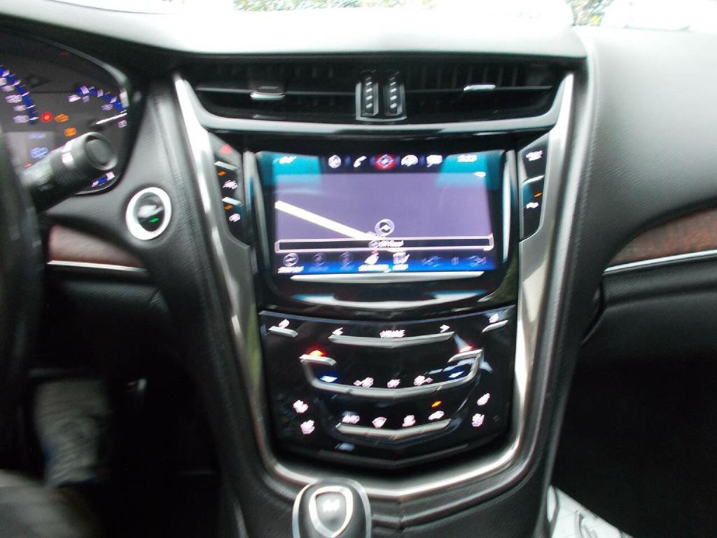 2016 Cadillac CTS Image 16