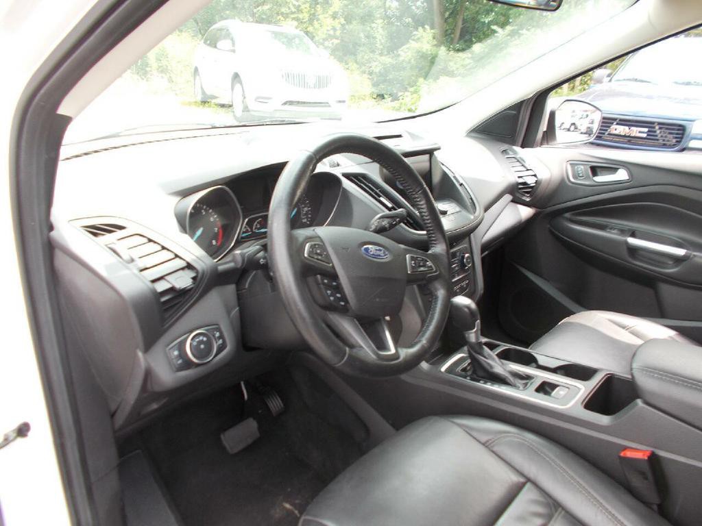 2017 Ford Escape Image 9