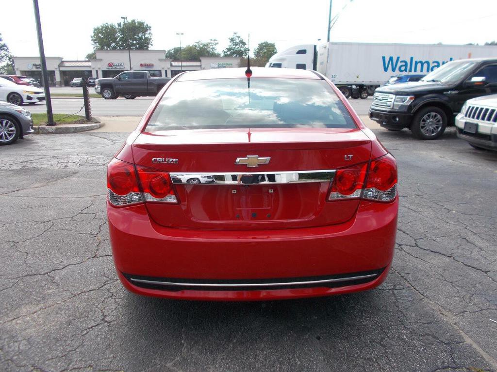 2013 Chevrolet Cruze Image 4