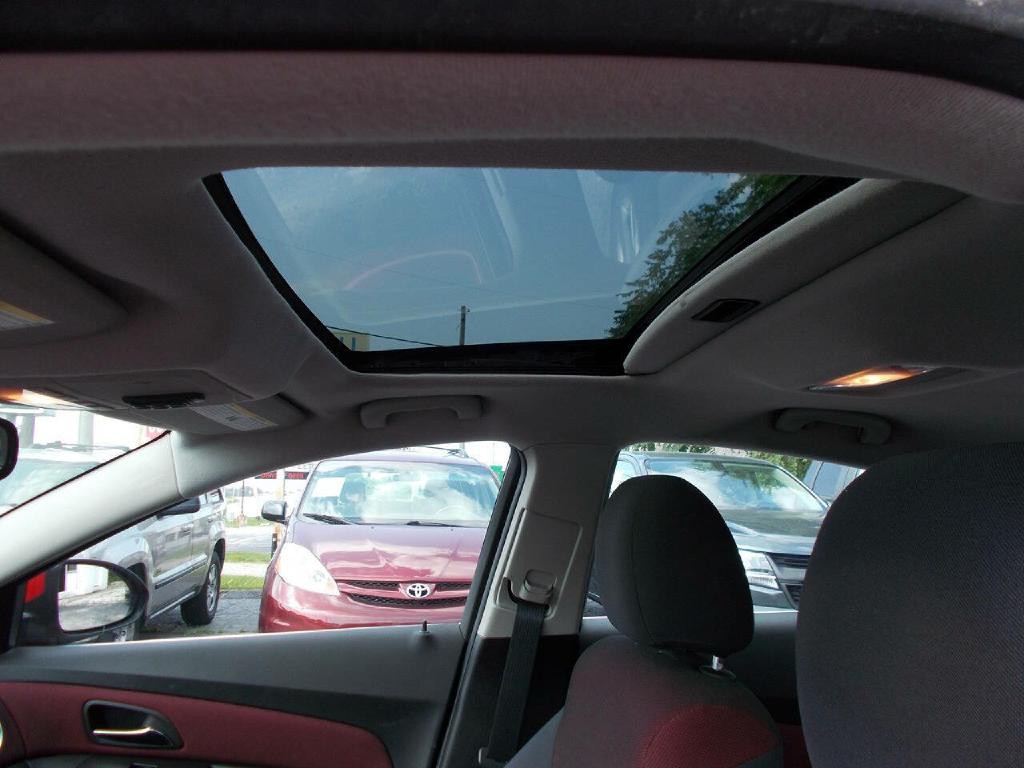 2013 Chevrolet Cruze Image 10