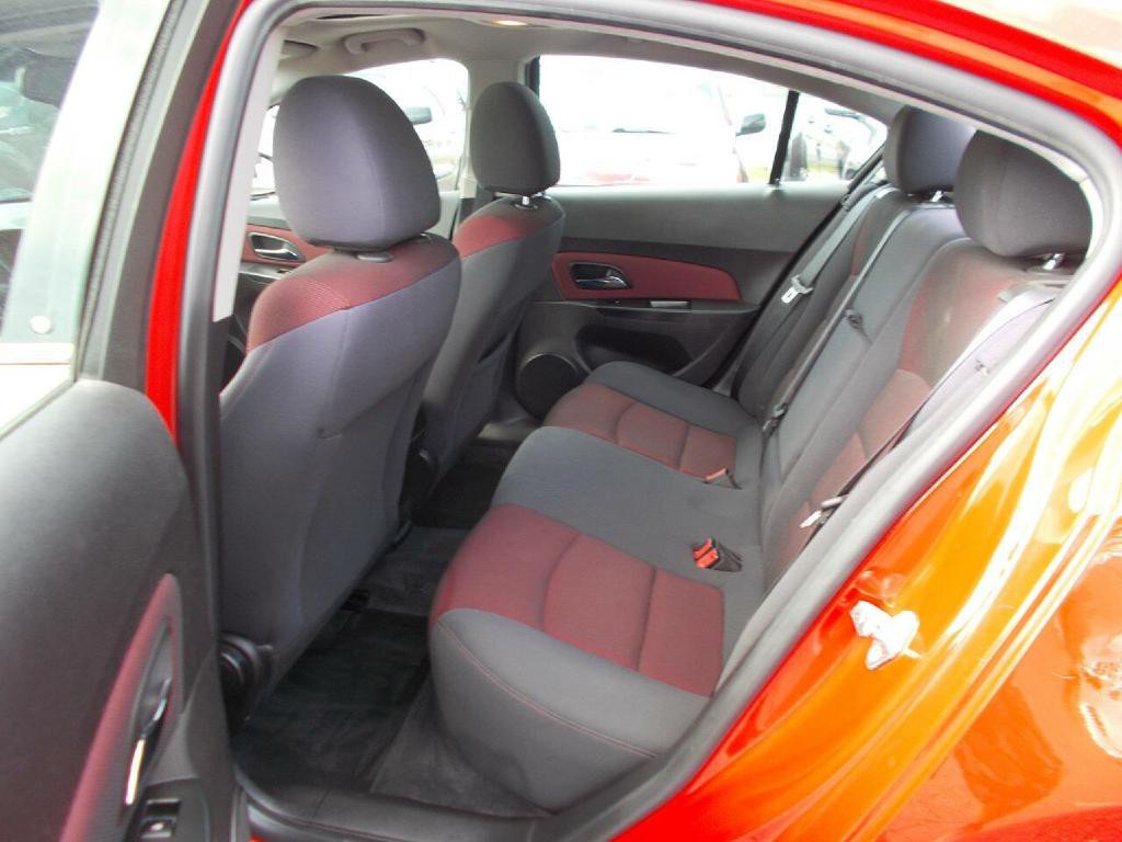 2013 Chevrolet Cruze Image 12