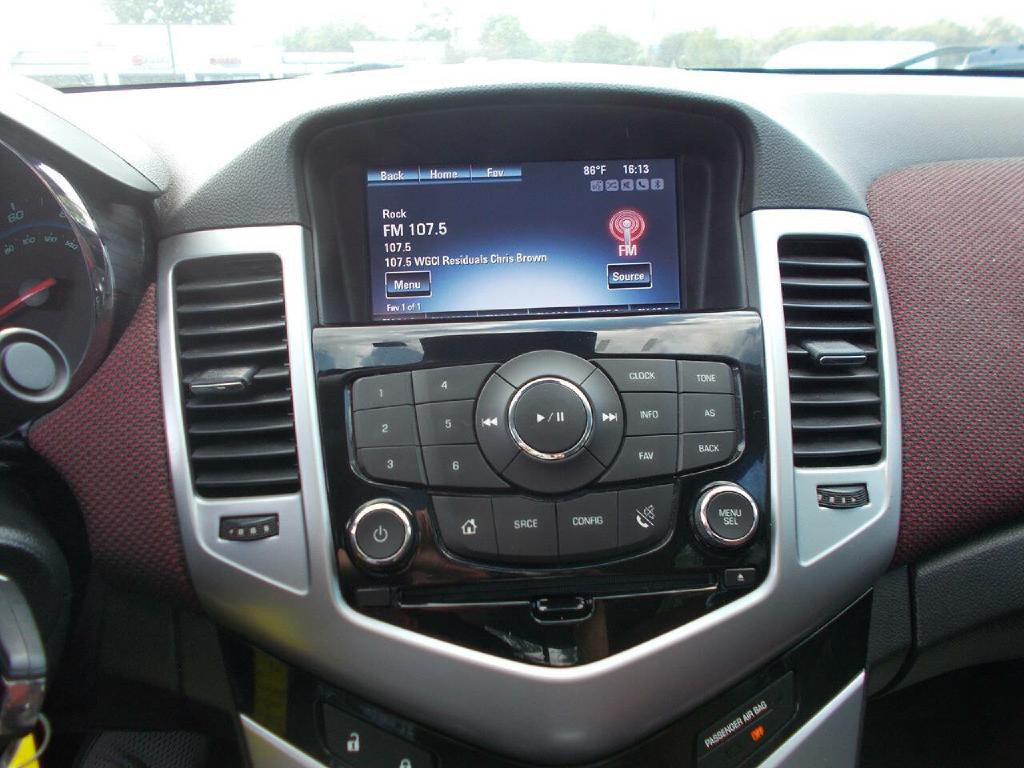 2013 Chevrolet Cruze Image 17