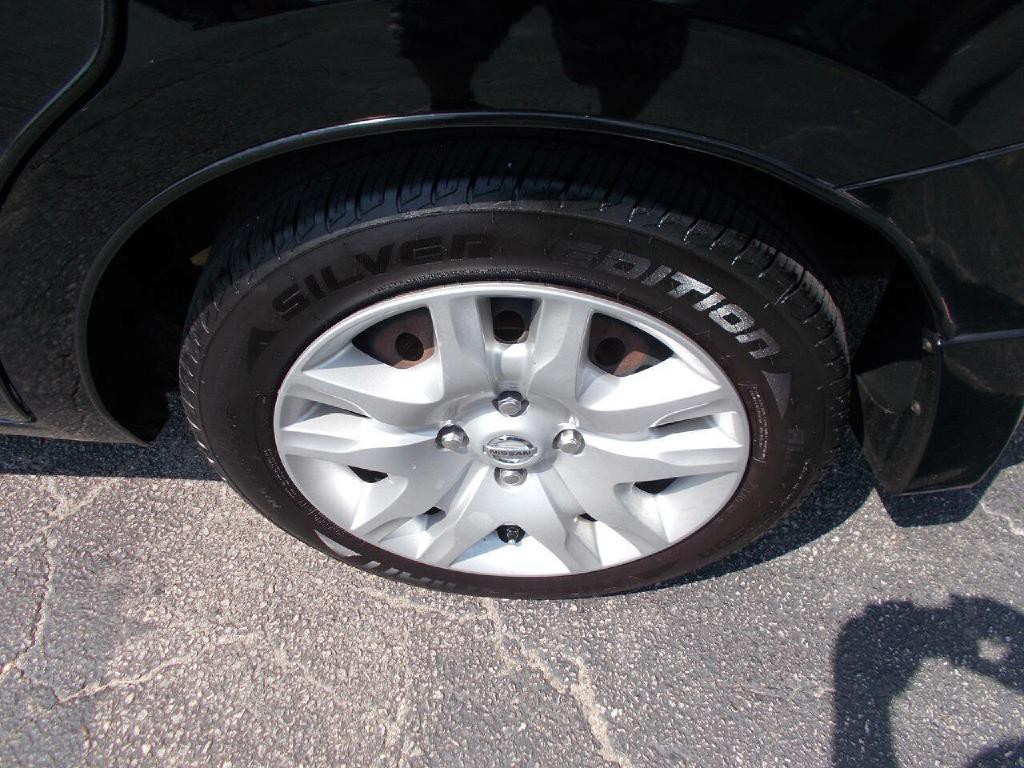 2010 Nissan Sentra Image 6