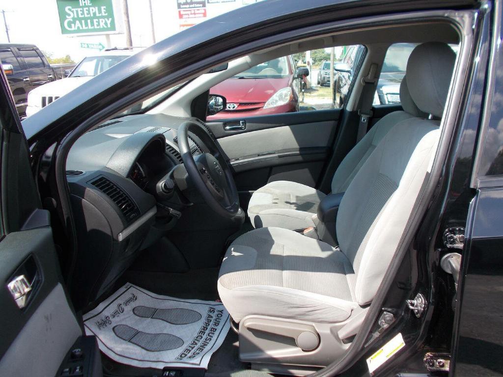 2010 Nissan Sentra Image 12