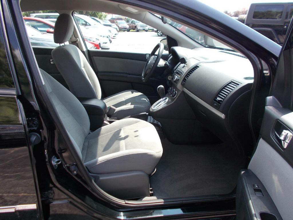 2010 Nissan Sentra Image 14