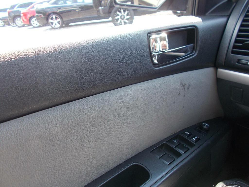 2010 Nissan Sentra Image 18