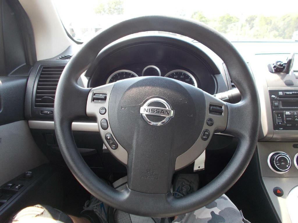 2010 Nissan Sentra Image 19