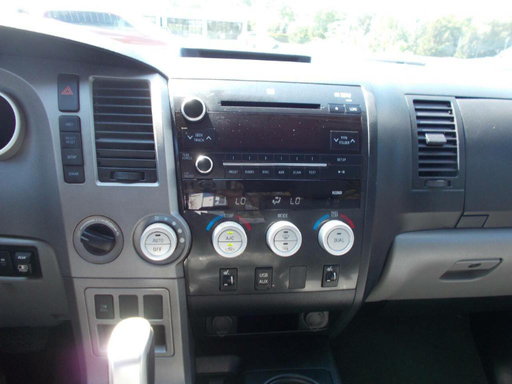 2013 Toyota Tundra Image 15