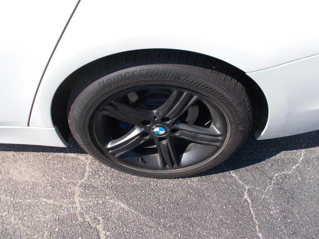 2014 BMW 3 Series Image 5