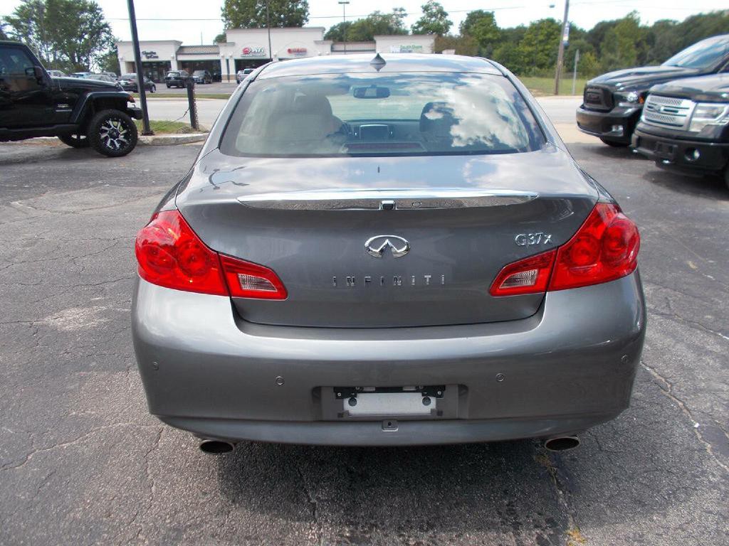 2012 INFINITI G37 Image 4