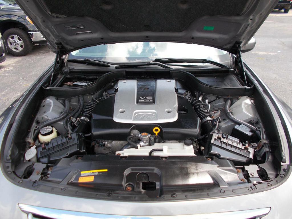 2012 INFINITI G37 Image 6