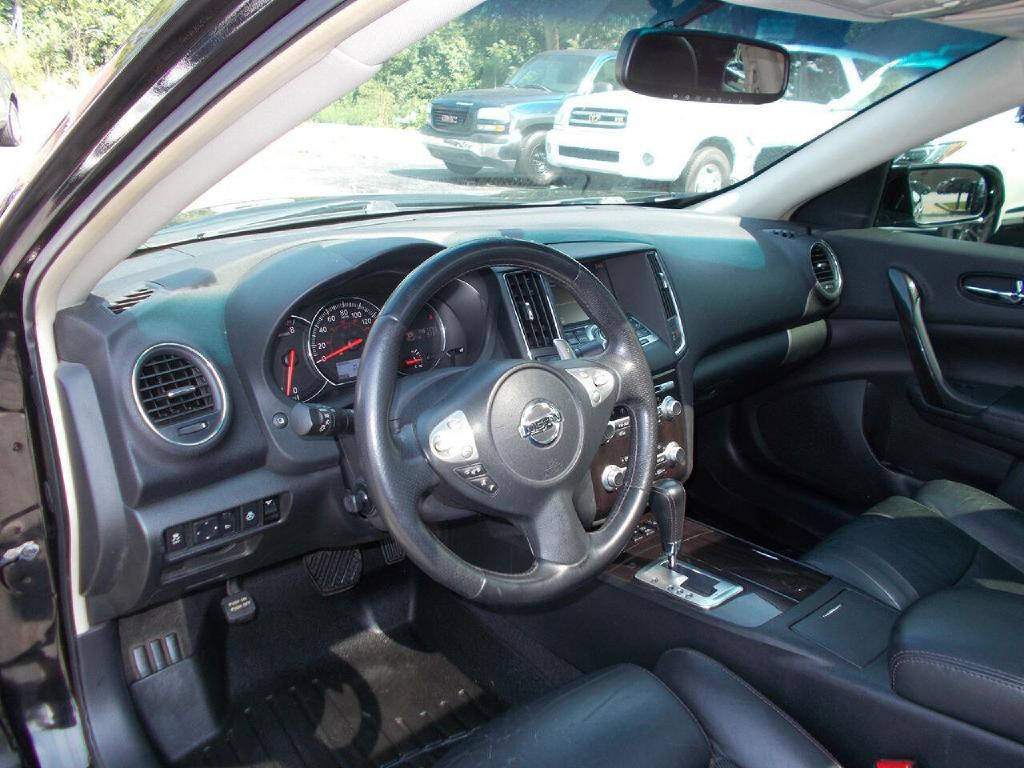 2014 Nissan Maxima Image 9