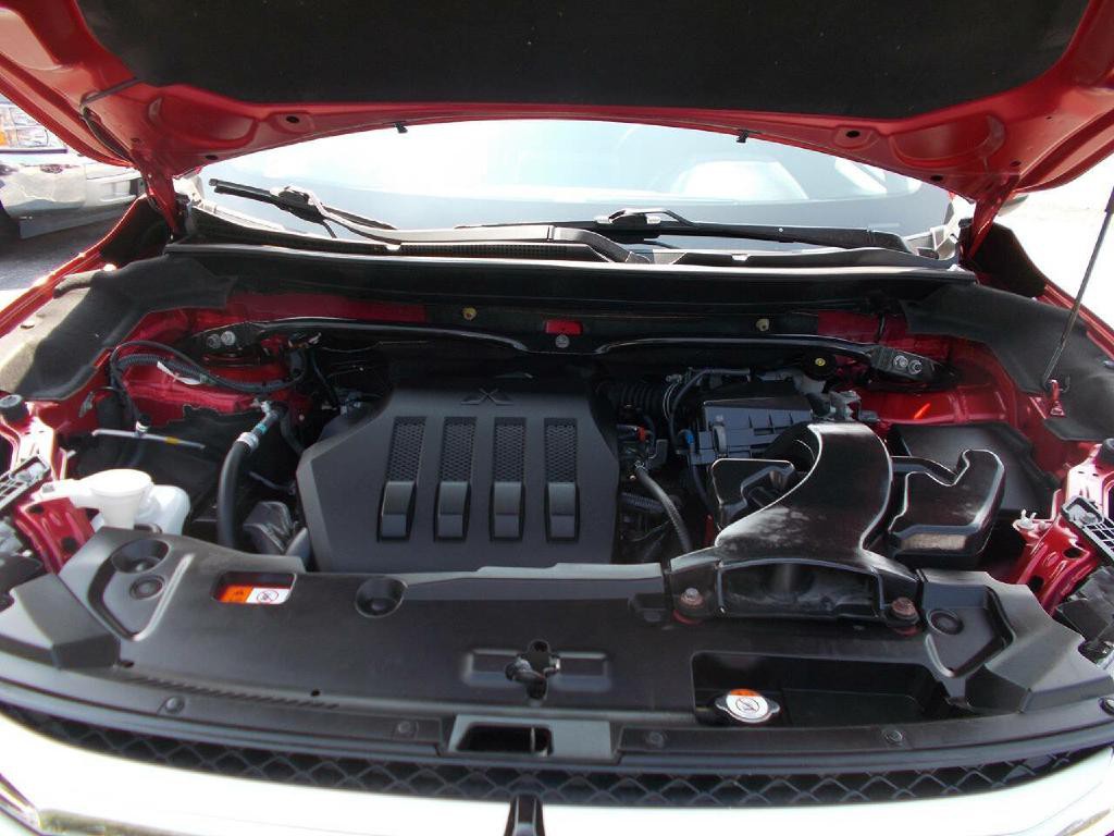 2020 Mitsubishi Eclipse Image 6
