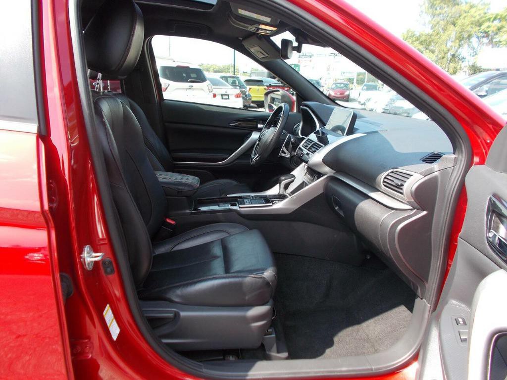 2020 Mitsubishi Eclipse Image 13