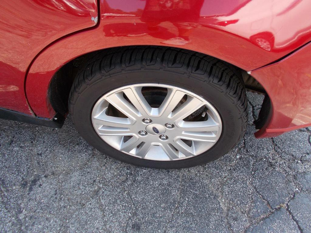 2011 Ford Focus Image 5