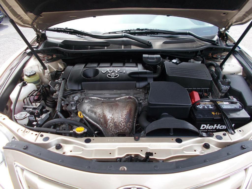 2010 Toyota Camry Image 8