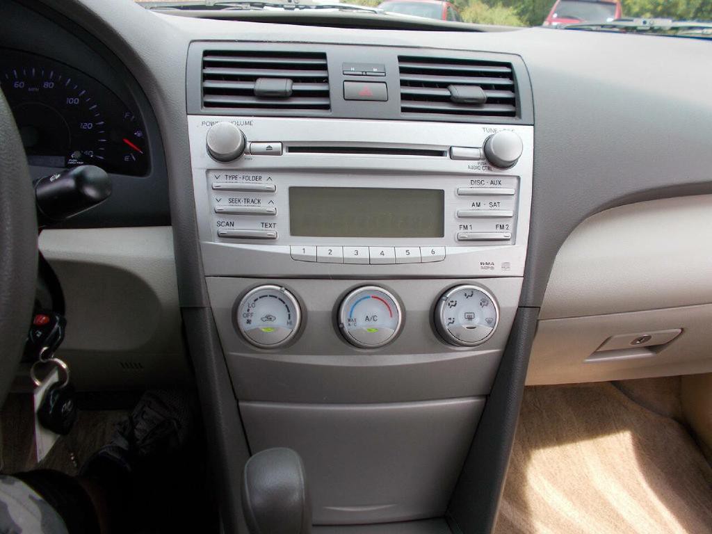 2010 Toyota Camry Image 15