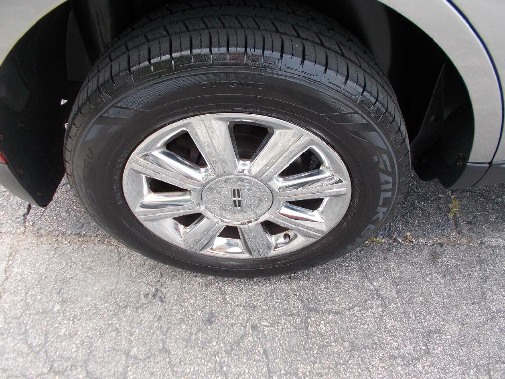 2008 Lincoln MKX Image 5